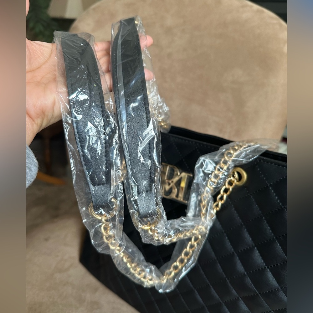 Badgley Mischka Elegant Black Quilted Chain Strap Large Tote Bag, New w/ Tag - Picture 7 of 9